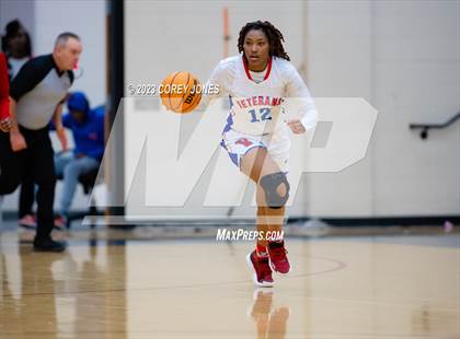 Thumbnail 3 in Warner Robins vs Veterans  photogallery.