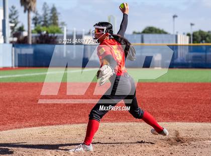 Thumbnail 3 in Saratoga vs Mills (CIF CCS D1 Quarterfinal) photogallery.