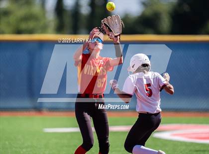 Thumbnail 3 in Saratoga vs Mills (CIF CCS D1 Quarterfinal) photogallery.