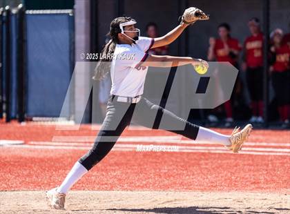 Thumbnail 2 in Saratoga vs Mills (CIF CCS D1 Quarterfinal) photogallery.