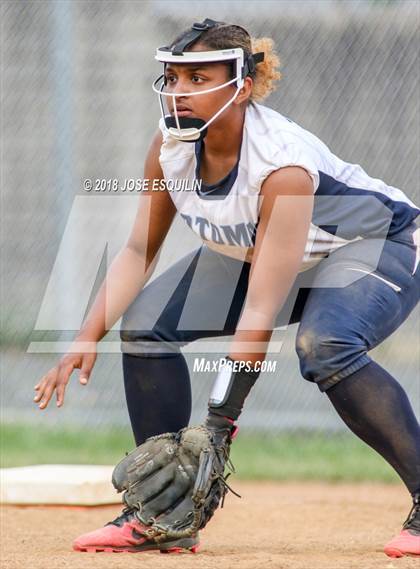 Thumbnail 1 in Colgan @ Potomac photogallery.