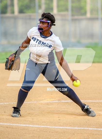 Thumbnail 3 in Colgan @ Potomac photogallery.