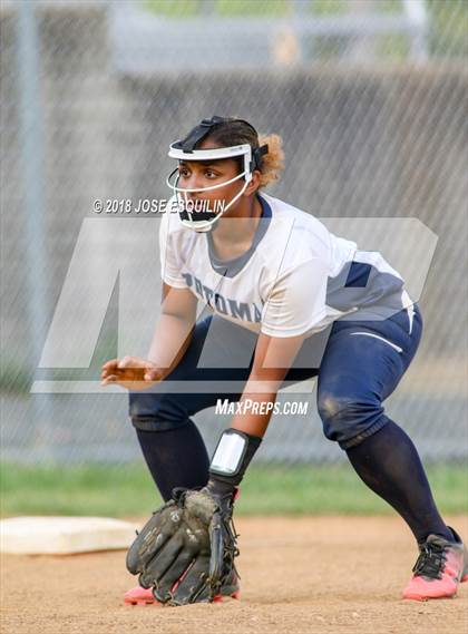 Thumbnail 2 in Colgan @ Potomac photogallery.