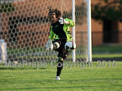 Thumbnail 3 in Jefferson vs Harlem photogallery.