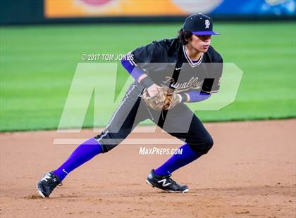 Thumbnail 1 in Puyallup vs. Eastside Catholic photogallery.