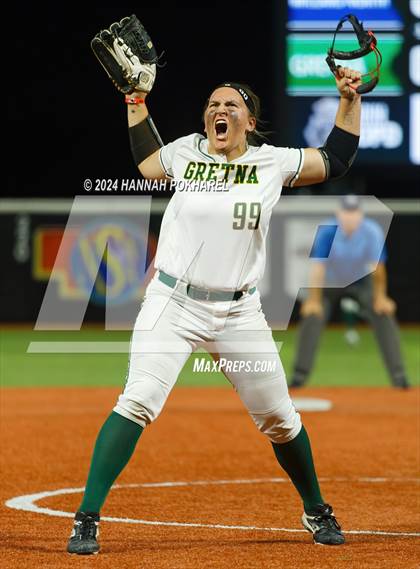 Thumbnail 2 in Gretna vs. Millard North (NSAA Class A Final) photogallery.