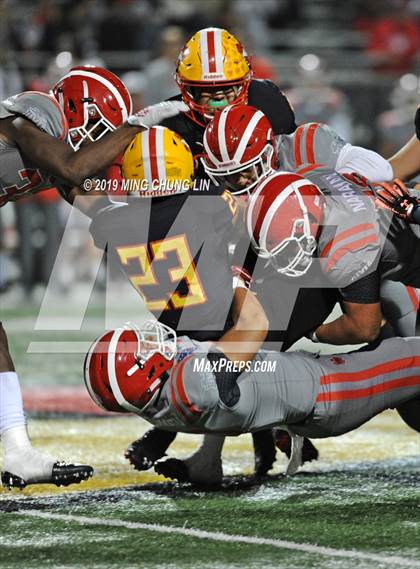 Thumbnail 3 in Mater Dei @ Mission Viejo (CIF SS D1 Semifinal) photogallery.