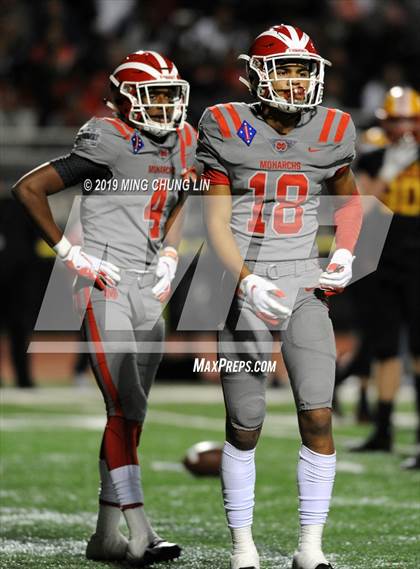 Thumbnail 3 in Mater Dei @ Mission Viejo (CIF SS D1 Semifinal) photogallery.