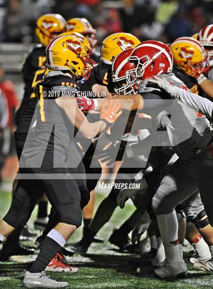 Thumbnail 2 in Mater Dei @ Mission Viejo (CIF SS D1 Semifinal) photogallery.