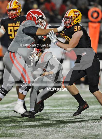 Thumbnail 2 in Mater Dei @ Mission Viejo (CIF SS D1 Semifinal) photogallery.