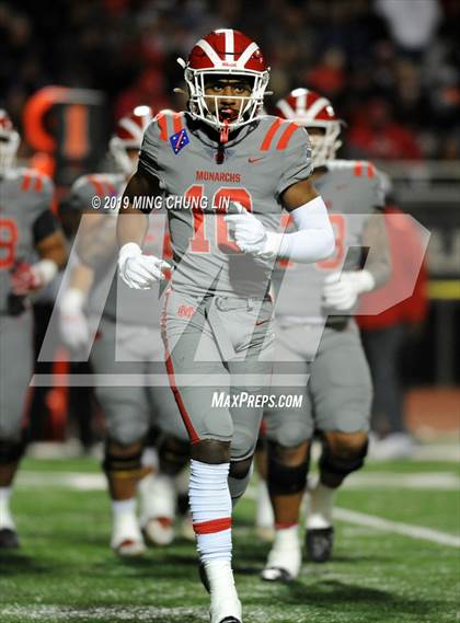 Thumbnail 2 in Mater Dei @ Mission Viejo (CIF SS D1 Semifinal) photogallery.
