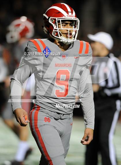 Thumbnail 2 in Mater Dei @ Mission Viejo (CIF SS D1 Semifinal) photogallery.
