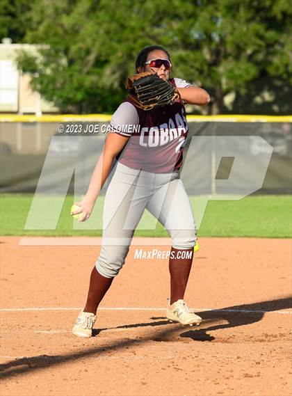 Thumbnail 3 in Nixon-Smiley vs Industrial (UIL 3A Bi District) photogallery.