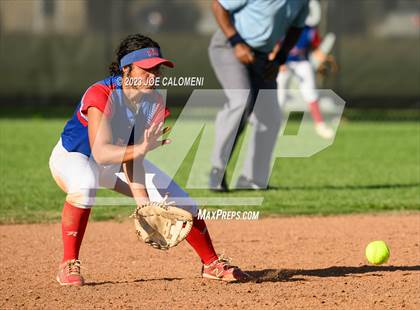 Thumbnail 3 in Nixon-Smiley vs Industrial (UIL 3A Bi District) photogallery.