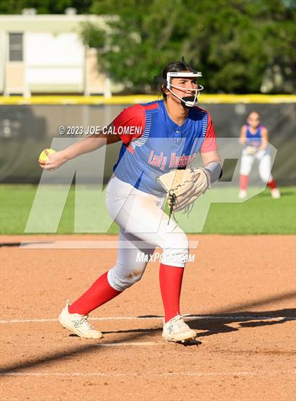 Thumbnail 3 in Nixon-Smiley vs Industrial (UIL 3A Bi District) photogallery.