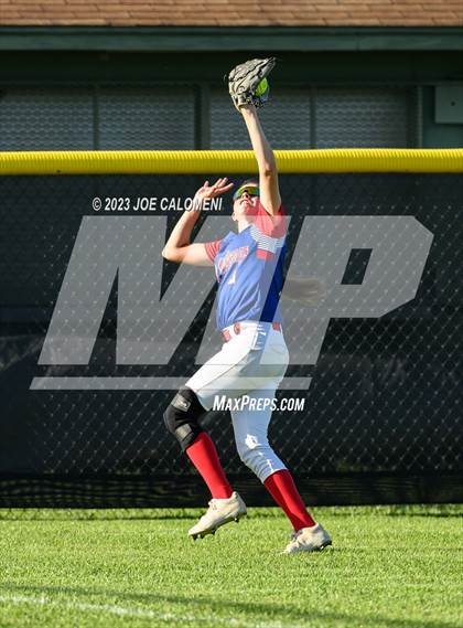 Thumbnail 2 in Nixon-Smiley vs Industrial (UIL 3A Bi District) photogallery.