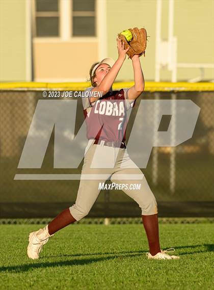 Thumbnail 3 in Nixon-Smiley vs Industrial (UIL 3A Bi District) photogallery.