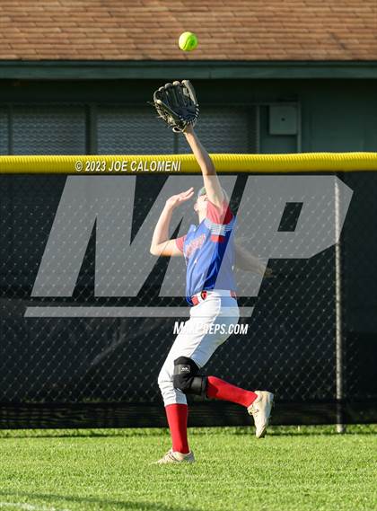 Thumbnail 3 in Nixon-Smiley vs Industrial (UIL 3A Bi District) photogallery.