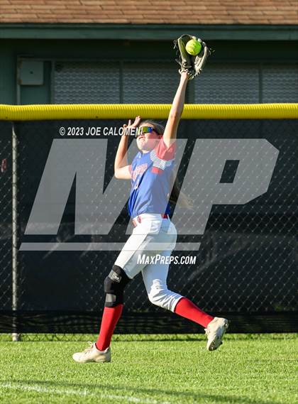 Thumbnail 1 in Nixon-Smiley vs Industrial (UIL 3A Bi District) photogallery.