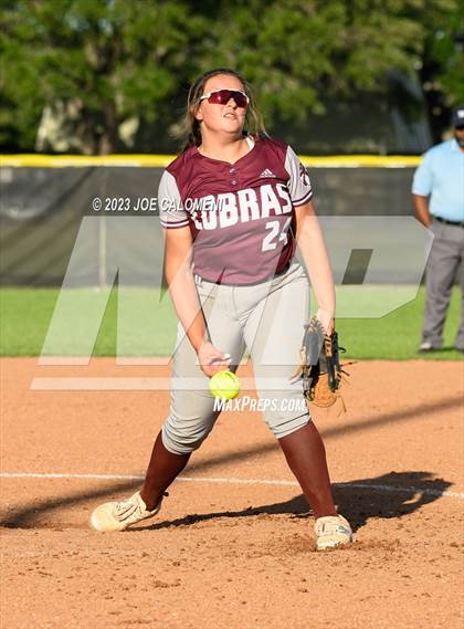 Thumbnail 3 in Nixon-Smiley vs Industrial (UIL 3A Bi District) photogallery.