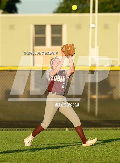Thumbnail 2 in Nixon-Smiley vs Industrial (UIL 3A Bi District) photogallery.
