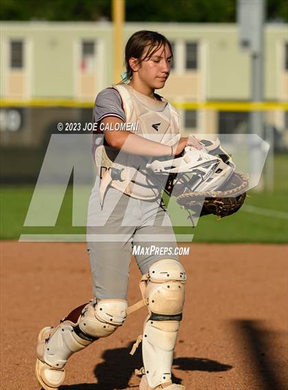 Thumbnail 1 in Nixon-Smiley vs Industrial (UIL 3A Bi District) photogallery.