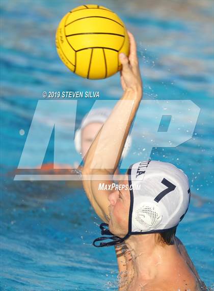 Thumbnail 3 in Loyola vs. Newport Harbor (CIF SoCal Regional D1 Semifinal) photogallery.