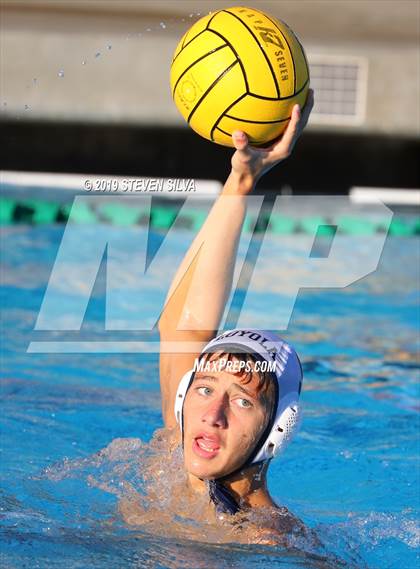 Thumbnail 2 in Loyola vs. Newport Harbor (CIF SoCal Regional D1 Semifinal) photogallery.