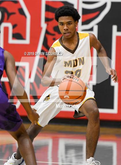 Thumbnail 3 in Cesar Chavez vs. Marcos de Niza (PUHSD Coyote Classic Tournament) photogallery.