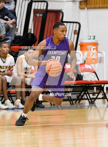 Thumbnail 3 in Cesar Chavez vs. Marcos de Niza (PUHSD Coyote Classic Tournament) photogallery.