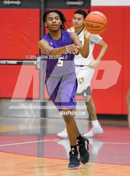 Thumbnail 3 in Cesar Chavez vs. Marcos de Niza (PUHSD Coyote Classic Tournament) photogallery.