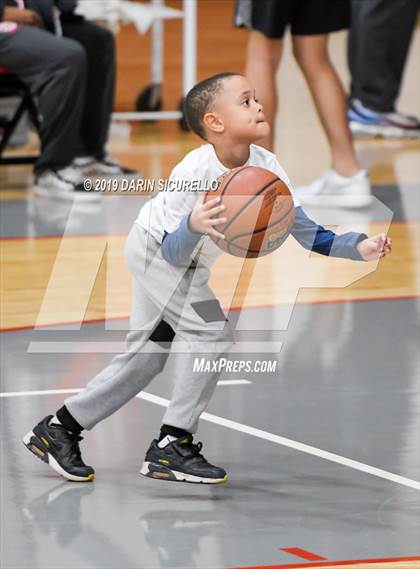 Thumbnail 3 in Cesar Chavez vs. Marcos de Niza (PUHSD Coyote Classic Tournament) photogallery.