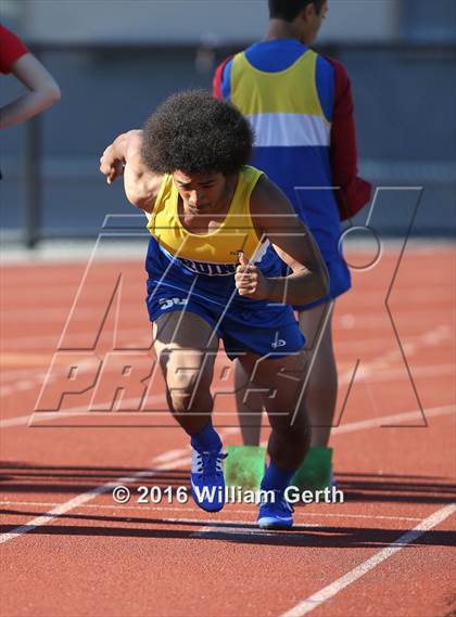 Thumbnail 3 in Santa Clara vs Saratoga (Dual Track Meet) photogallery.