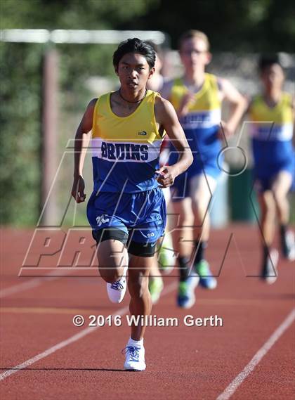 Thumbnail 3 in Santa Clara vs Saratoga (Dual Track Meet) photogallery.