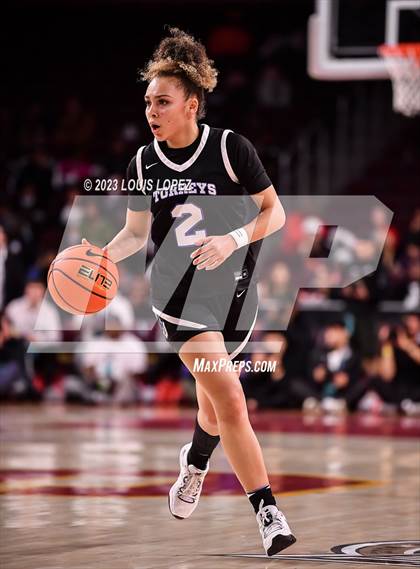 Thumbnail 1 in La Jolla Country Day vs. Sierra Canyon photogallery.