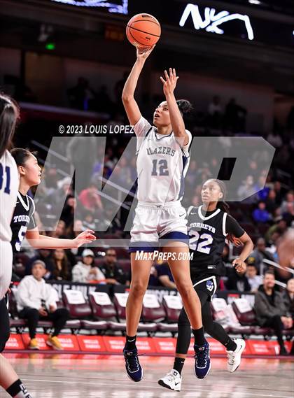 Thumbnail 2 in La Jolla Country Day vs. Sierra Canyon photogallery.
