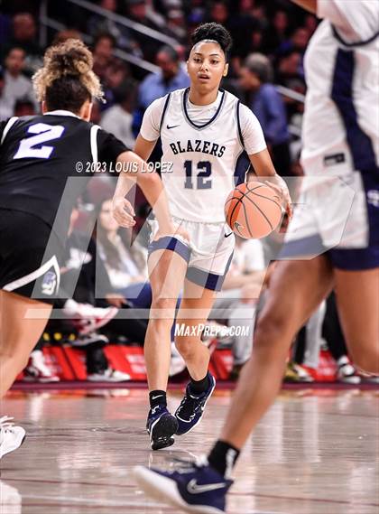 Thumbnail 1 in La Jolla Country Day vs. Sierra Canyon photogallery.