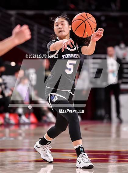 Thumbnail 2 in La Jolla Country Day vs. Sierra Canyon photogallery.