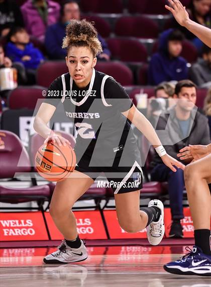 Thumbnail 3 in La Jolla Country Day vs. Sierra Canyon photogallery.