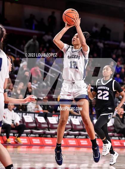Thumbnail 1 in La Jolla Country Day vs. Sierra Canyon photogallery.
