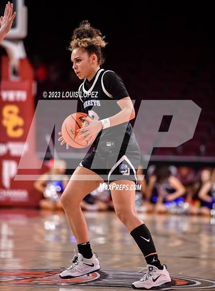 Thumbnail 1 in La Jolla Country Day vs. Sierra Canyon photogallery.
