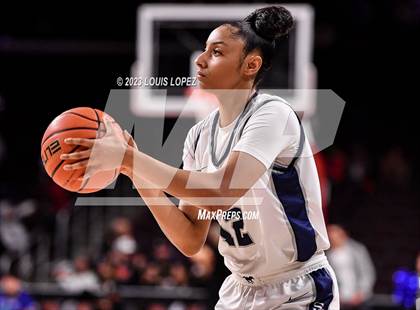 Thumbnail 2 in La Jolla Country Day vs. Sierra Canyon photogallery.