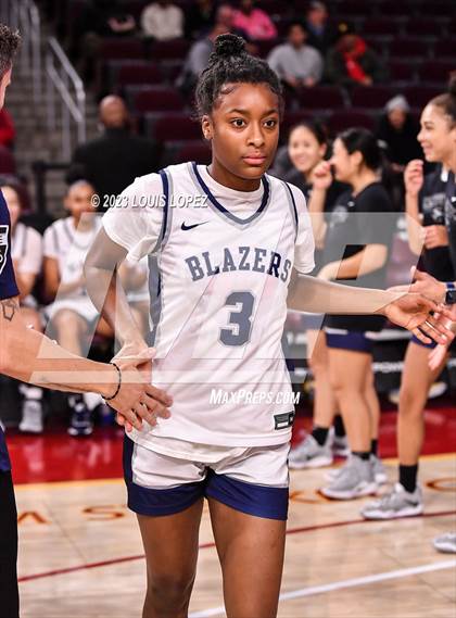 Thumbnail 1 in La Jolla Country Day vs. Sierra Canyon photogallery.