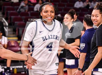 Thumbnail 1 in La Jolla Country Day vs. Sierra Canyon photogallery.