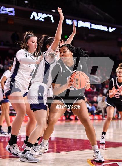 Thumbnail 2 in La Jolla Country Day vs. Sierra Canyon photogallery.