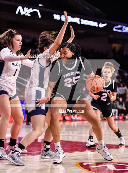 Thumbnail 3 in La Jolla Country Day vs. Sierra Canyon photogallery.
