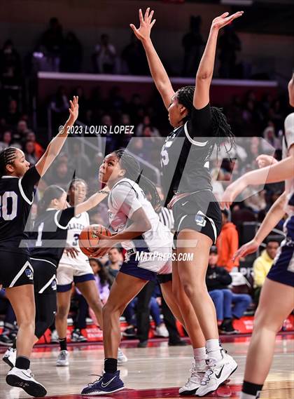 Thumbnail 1 in La Jolla Country Day vs. Sierra Canyon photogallery.