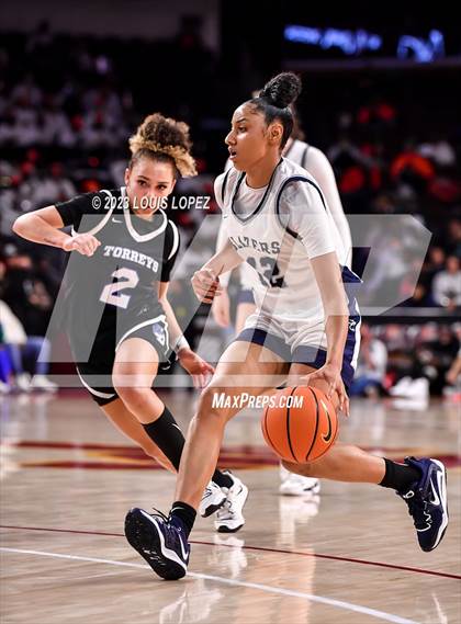 Thumbnail 3 in La Jolla Country Day vs. Sierra Canyon photogallery.