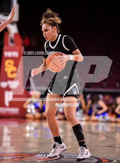 Thumbnail 3 in La Jolla Country Day vs. Sierra Canyon photogallery.