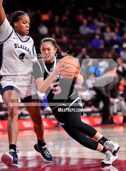 Thumbnail 3 in La Jolla Country Day vs. Sierra Canyon photogallery.